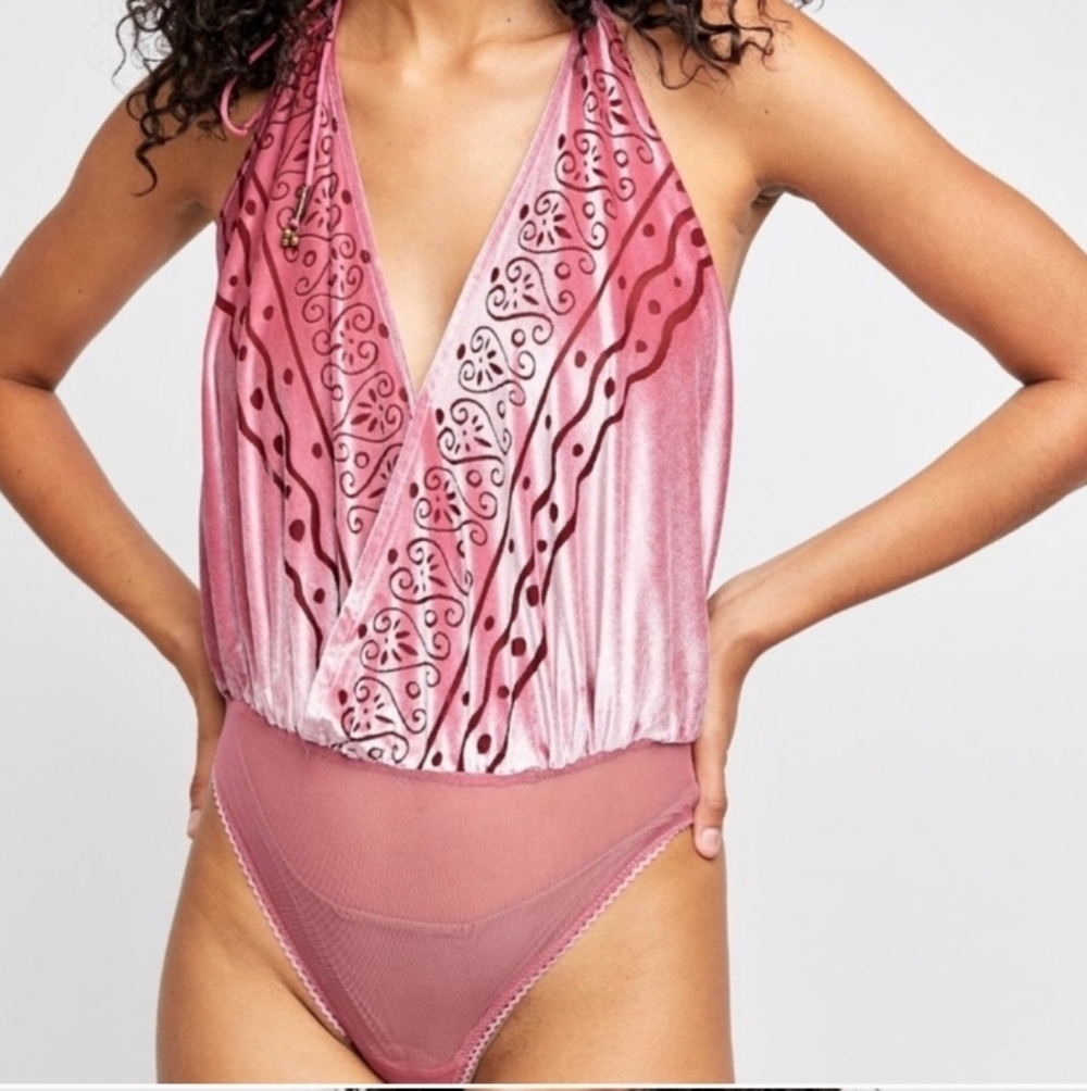 FREE PEOPLE Body Talk Plunge Neck Velvet Sleeveless Bodysuit, NWT,  M